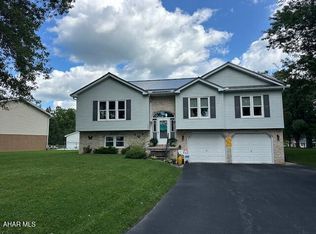 116 Lennys Dr, Hollidaysburg, PA 16648