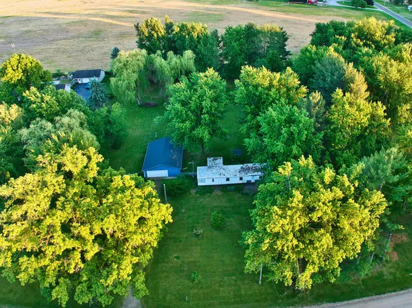 409 Fleming Rd, Tekonsha, MI 49092