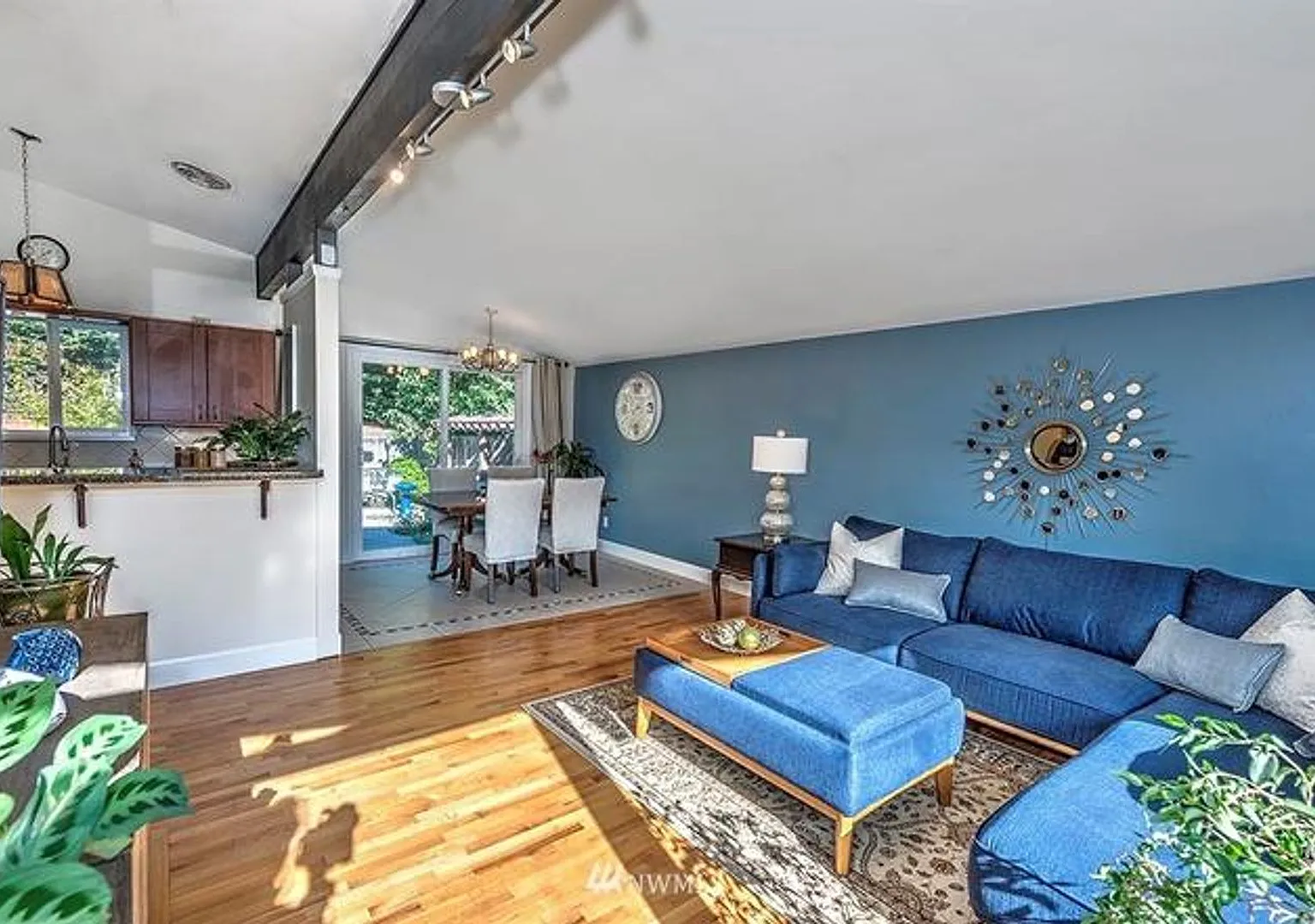 3-Bedroom Lynnwood Home Near Light Rail with Central A/C & Backyard Oasis — Photo 3