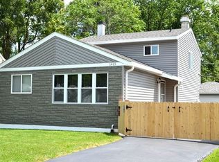 1415 Kenmore Ave, Round Lake Beach, IL 60073