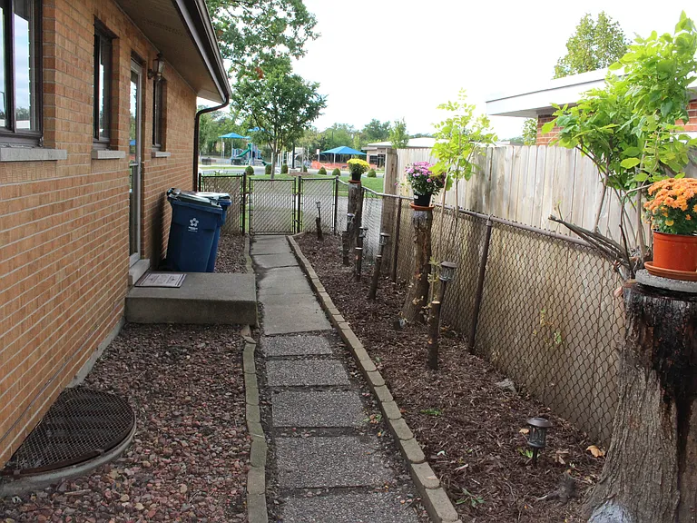283 S Fair Ave — Photo 36
