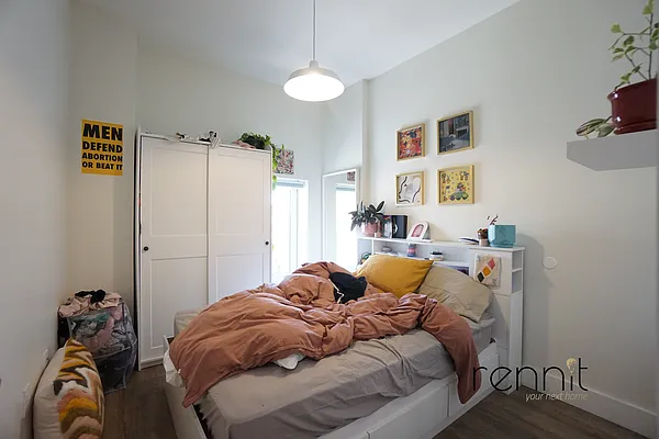 Rented by Rennit Inc. | media 21