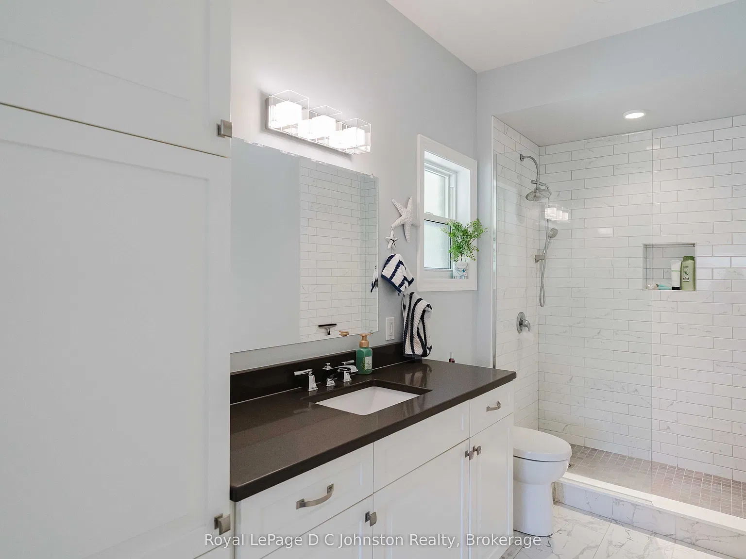 2 bed, $2,975 — Photo 4