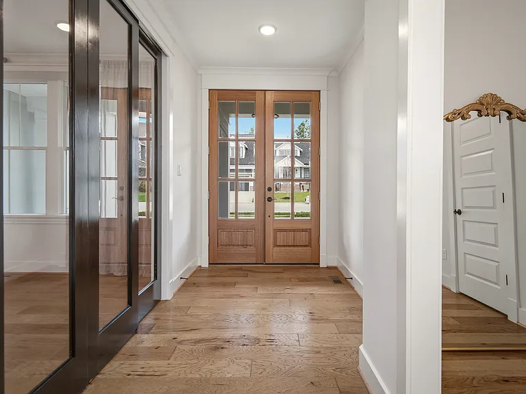 3718 Graythorne Dr — Photo 6