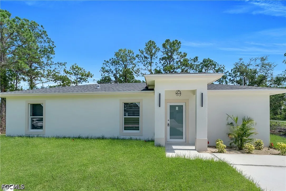 3 bed, 2.0 bath, 1056 sqft, $1,700 — Photo 2