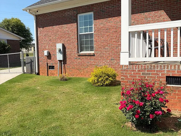 202 Roscoe Dr — Photo 11