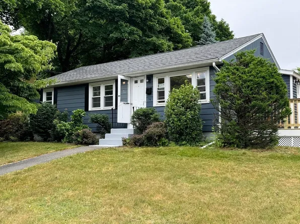 94 8th Ave, Haverhill, MA 01830