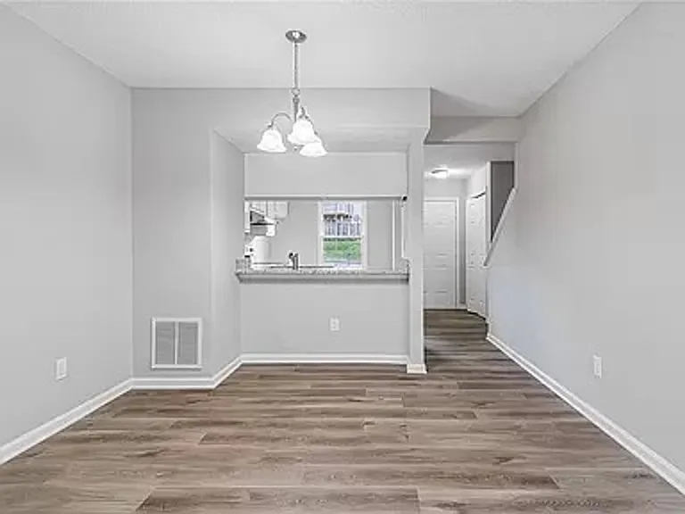 531 Lex Dr — Photo 8