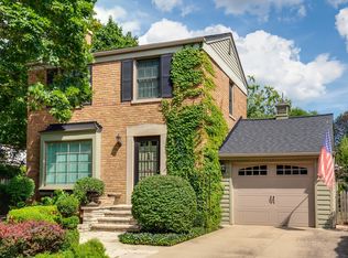 608 Ardmore Ter, Libertyville, IL