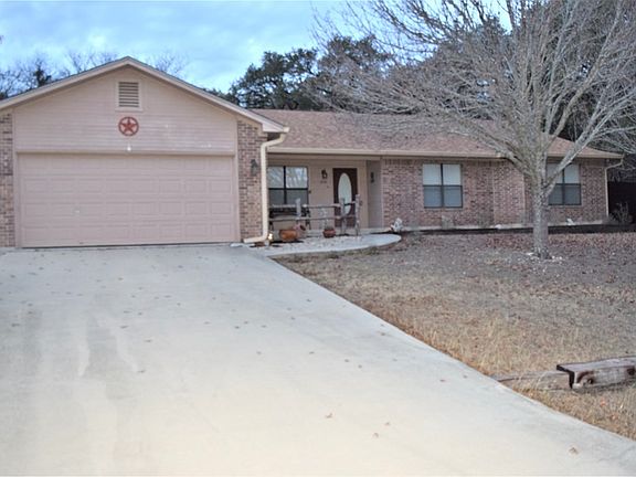 2nd image of 424 Earl Dr