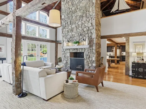 330 Lowell Rd, Concord, MA 01742