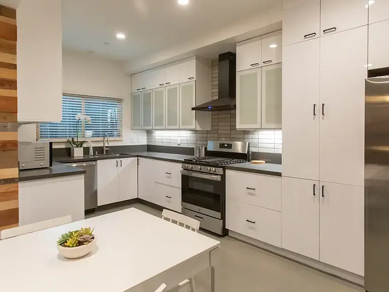 578 Hermes Ave #1 — Photo 2
