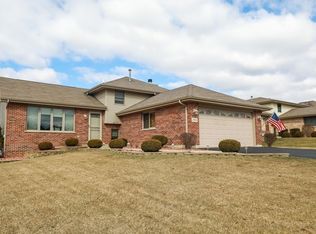 2901 Tucson Dr, Joliet, IL 60432