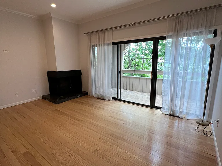 100 Hope St #5 — Photo 9