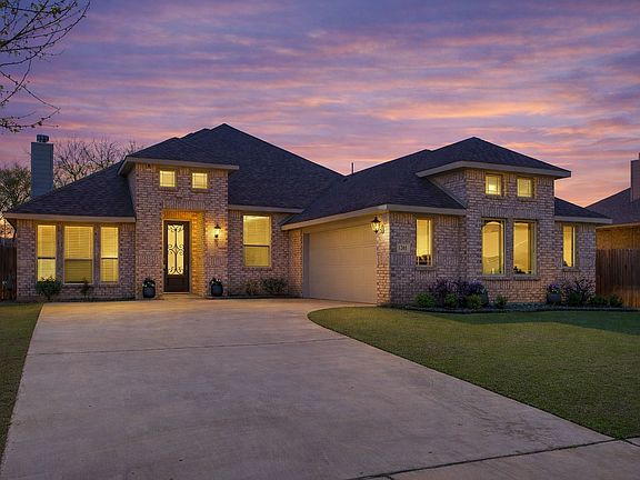 3rd image of 1203 Dove Ridge Ln