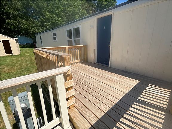 5th image of 956 Middle Rd