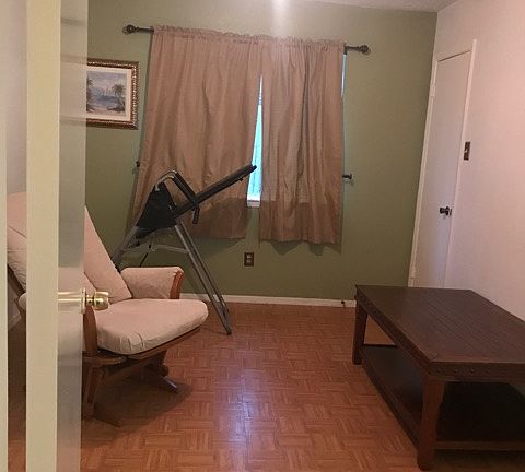 3rd image of 316 Thistlewood Ct
