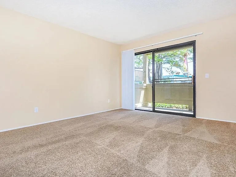Windsong Apartments — Photo 11