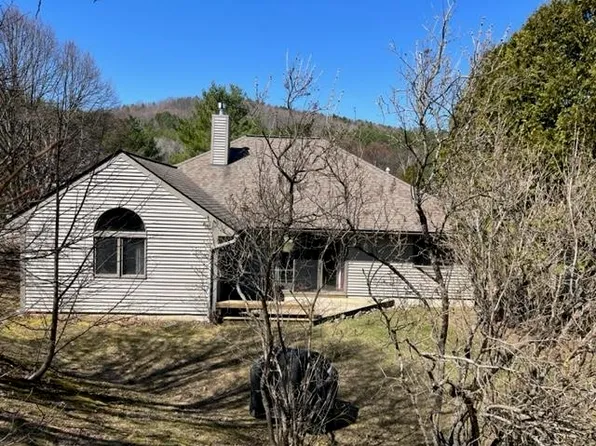 132 Laurel Lane, Hartford, VT 05001