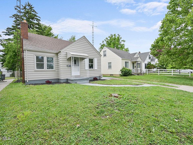 Listing photo 2