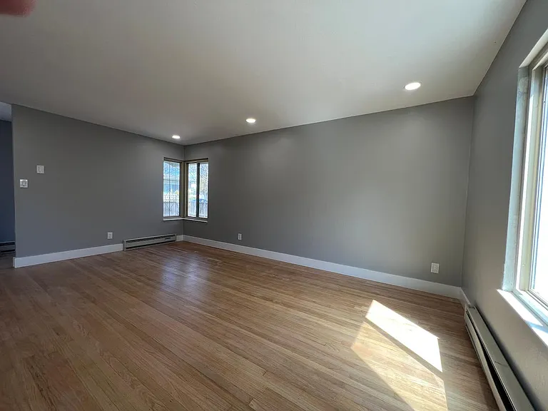 35489 Cleremont Dr — Photo 10