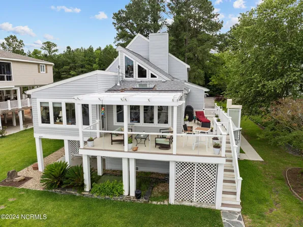 5602 Gondolier Drive, New Bern, NC 28560