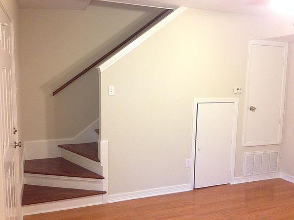 3rd image of 618 Leontine St #A & D