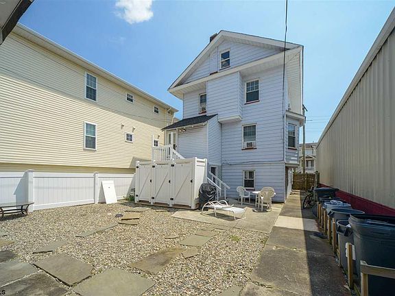 2nd image of 456 Asbury Ave