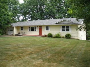 702 Sky St, Cassville, MO 65625
