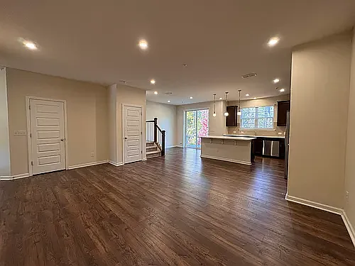 1408 Hopedale Dr — Photo 3