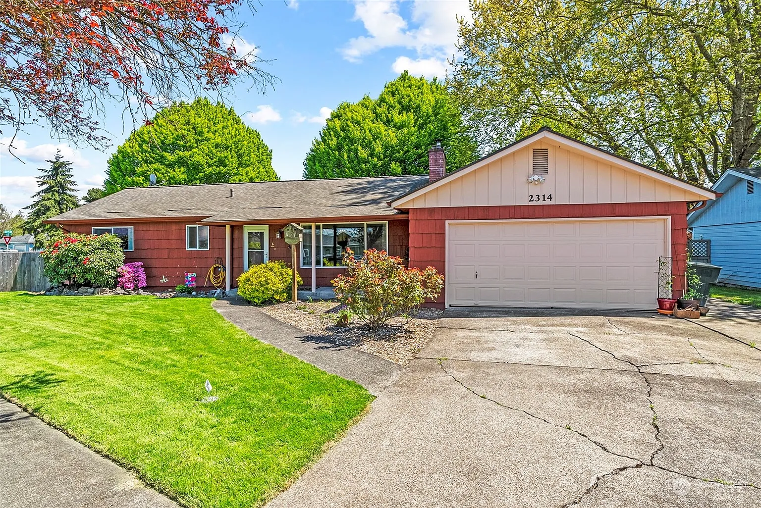 2314 37th Avenue photo 1