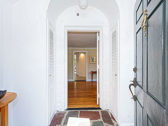 28 Copley Rd Larchmont, NY (02 of 45).jpg