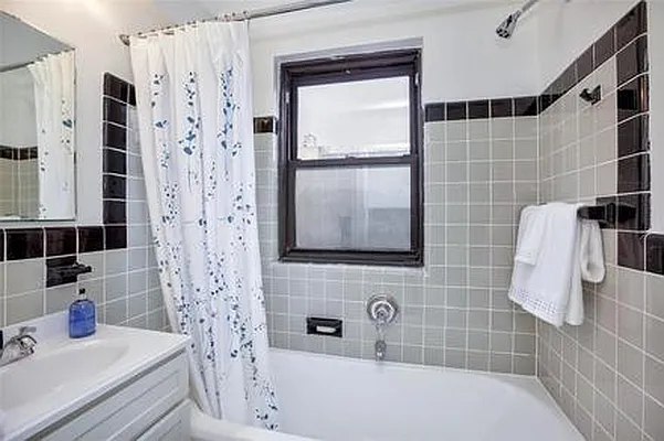 Rented by Bank Neary | media 5