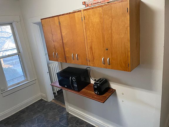 4th image of 903 W Huron St #4