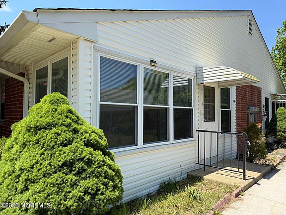 2nd image of 17B Snowberry Lane