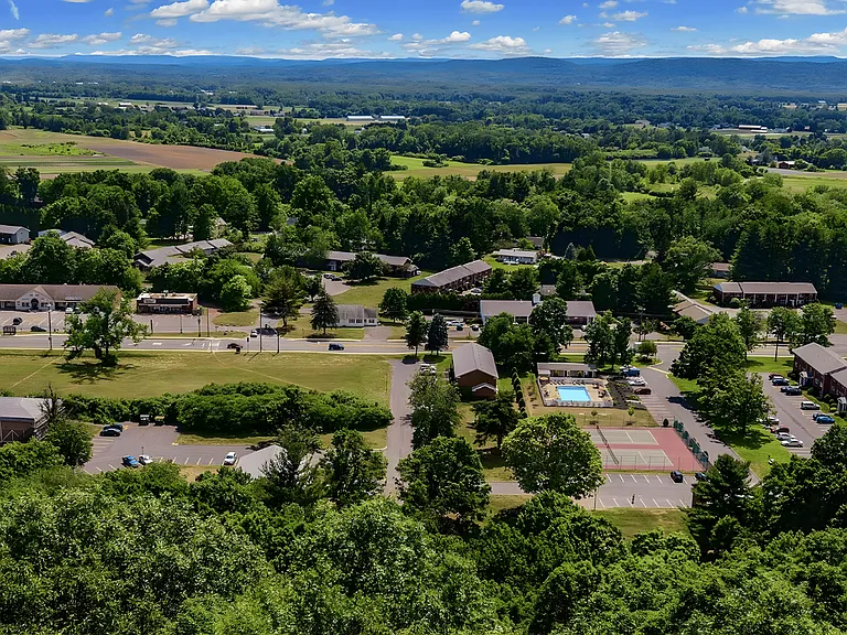 Welcome home to Cliffside Apartments, just minutes from UMass Amherst.