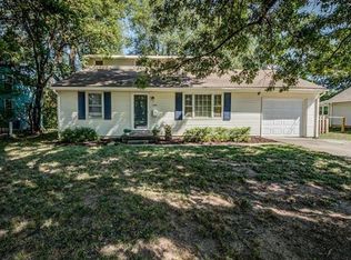 11404 W 49th Ter, Shawnee, KS 66203