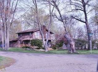 2024 Alpha Dr, Commerce Township, MI 48382