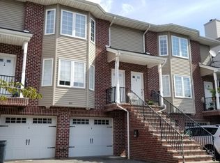 405 Henry St, Fairview, NJ 07022