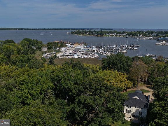 2nd image of 1024 Old Turkey Point Rd