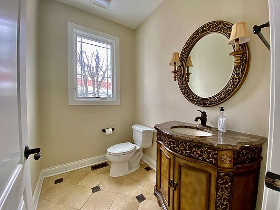 5th image of 1834 Whittier Ln