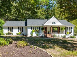 10501 Salem Oaks Dr, North Chesterfield, VA 23237