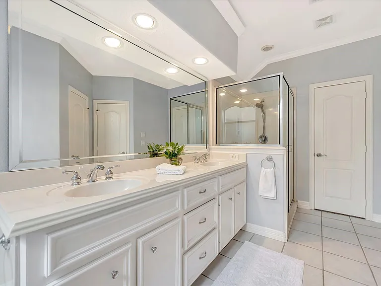 2421 Baycrest Dr — Photo 27