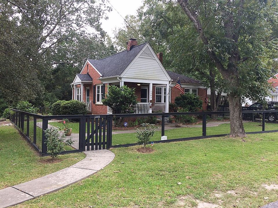 2nd image of 1203 Forest Dr