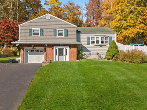 259 Buttonwood Avenue, Cortlandt Manor, NY 10567