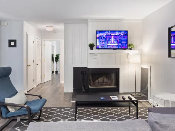334 Summerwalk Cir, Chapel Hill, NC 27517