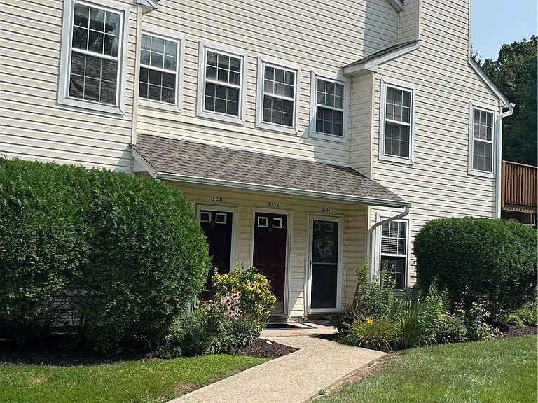 28 Wagon Wheel Rd #28 — Photo 14