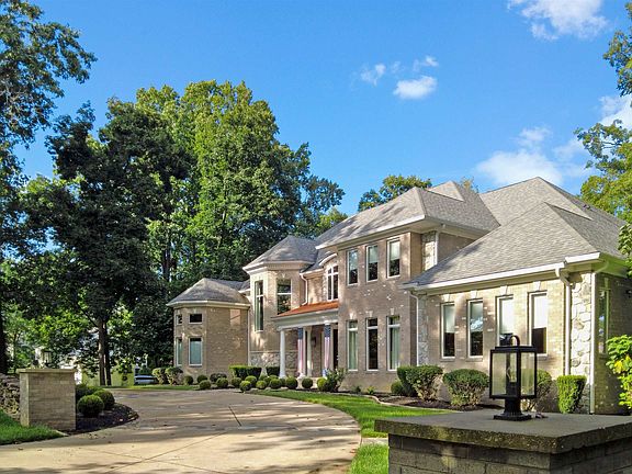 2nd image of 503 Country Club Dr