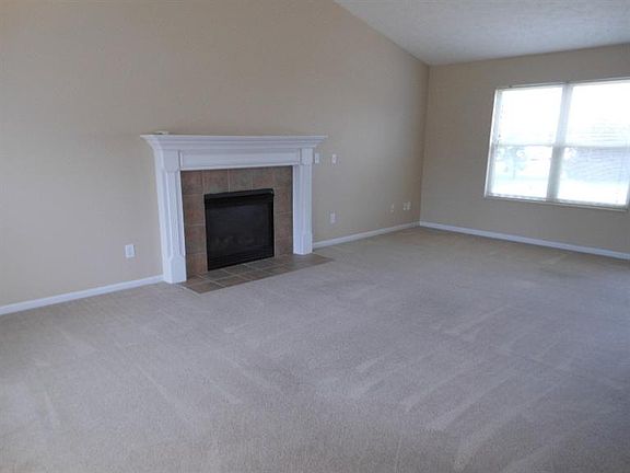2nd image of 7451 Holyoke Cir