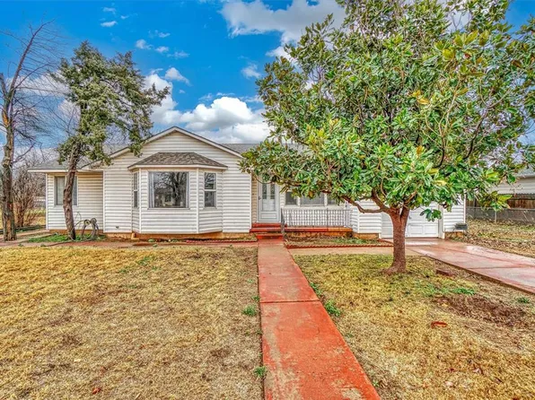 814 E Nona St, Altus, OK 73521